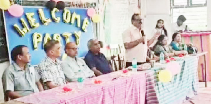 शिक्षक छात्रहित में हर समय अपनी आहुति देने तत्पर रहता है-डॉ. बसुबंधु 