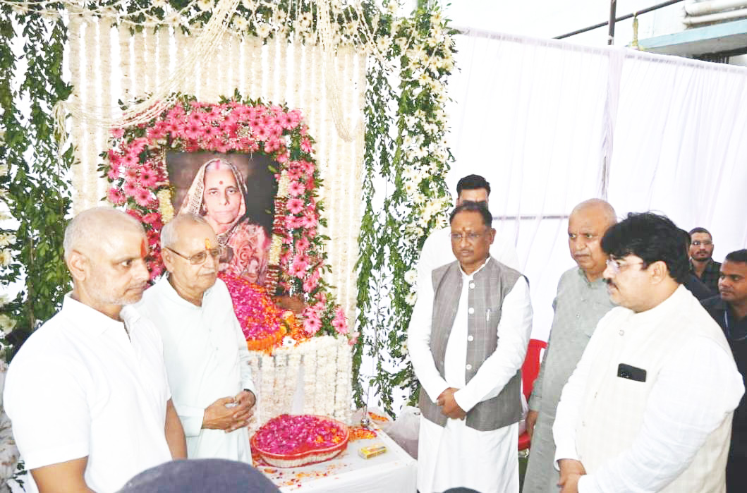 बिमला देवी शर्मा को सीएम ने दी श्रद्धांजलि