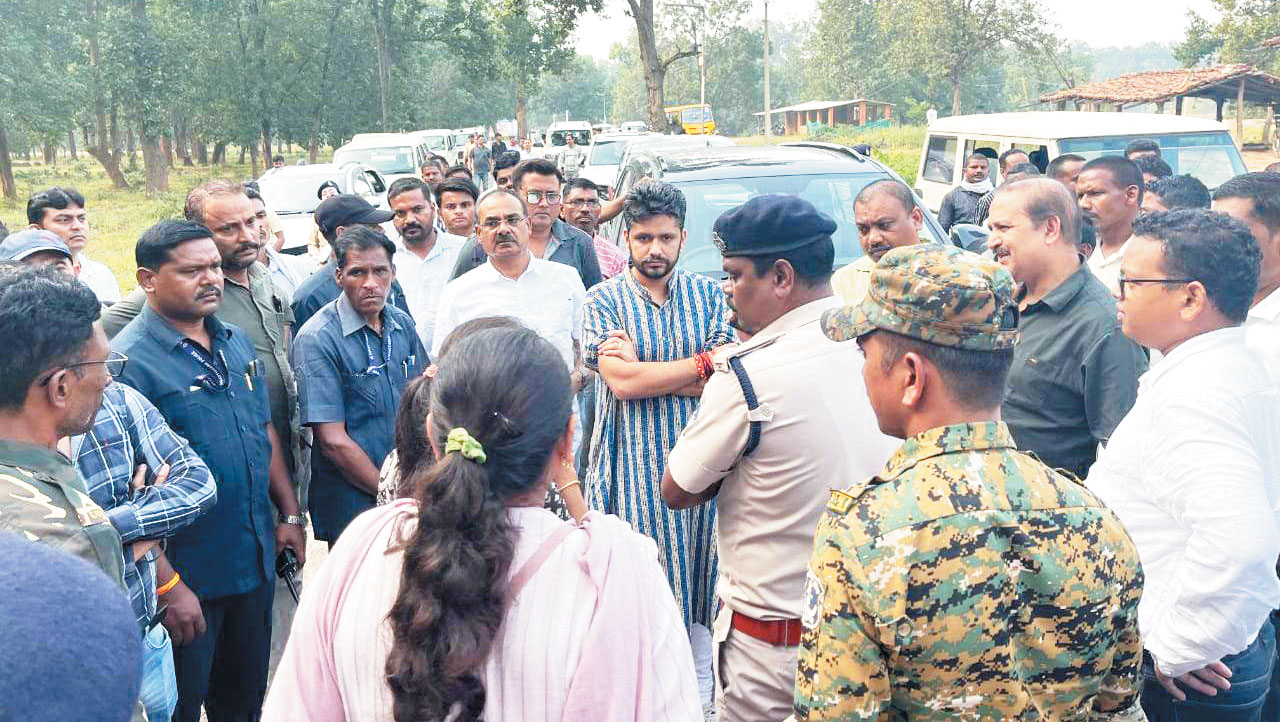 परसा-केते क्षेत्र में पहुंचे जिपं उपाध्यक्ष, समर्थन का आश्वासन