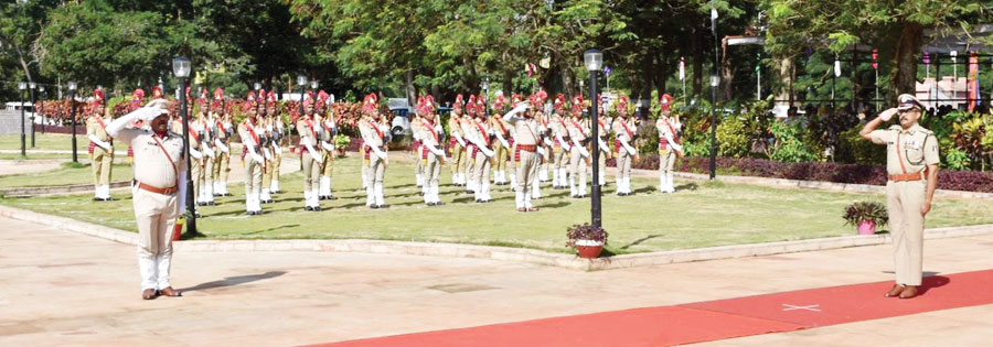 पुलिस स्मृति दिवस पर जवानों की शहादत को नमन