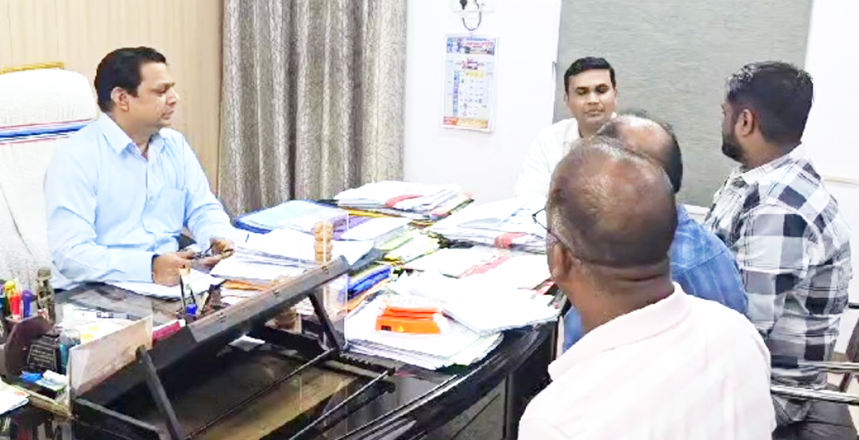 नगरीय निकाय चुनाव: मतदाता सूची में कई वोटरों के वार्ड ही बदल गए नगरीय निकाय चुनाव: मतदाता सूची में कई वोटरों के वार्ड ही बदल गए