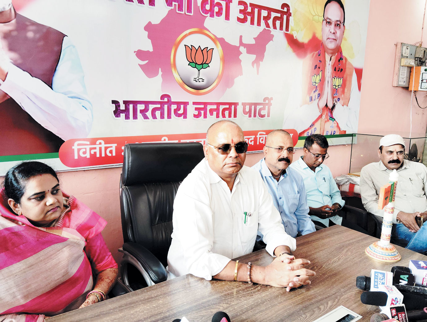 सीएम से चर्चा के बाद विधायक अजय ने स्थगित किया मौन धरना-प्रदर्शन