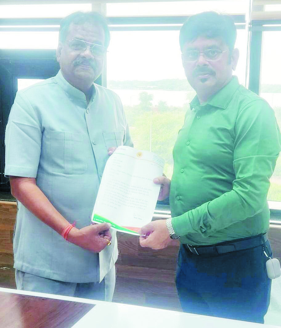 वेयर हाउसिंग बोर्ड के एमडी  से मिले विजय गोयल