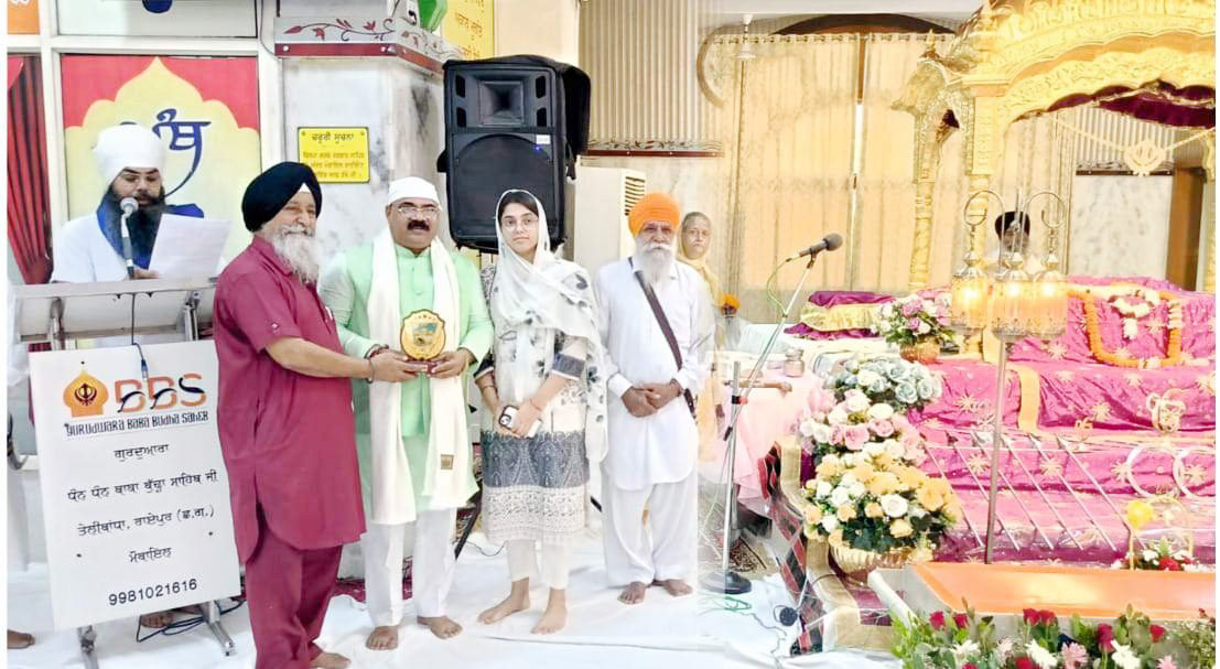 अरूण छाबड़ा गुरूसिंग सभा में सम्मानित