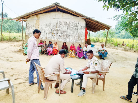 10 साल पहले फर्जी समूह बनाकर निकाले 75 हजार