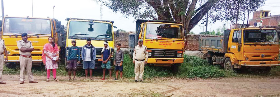 अवैध रेत परिवहन, 4 गाडिय़ां जब्त अवैध रेत परिवहन, 4 गाडिय़ां जब्त