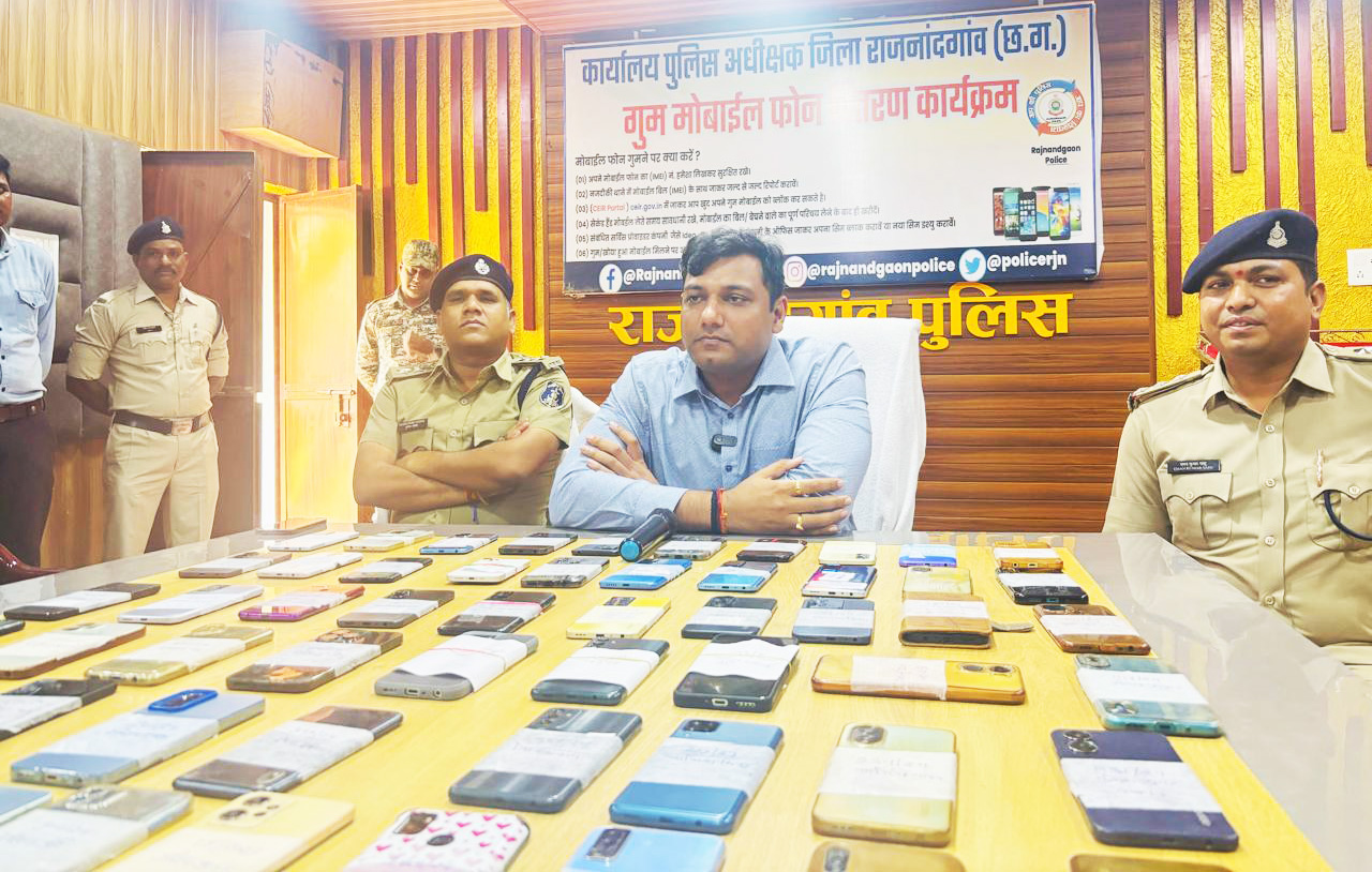 गुम 66 मोबाइल लोगों  को लौटाया