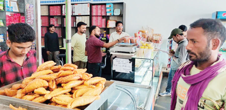 खाद्य प्रतिष्ठानों में कमी, 17 हजार जुर्माना