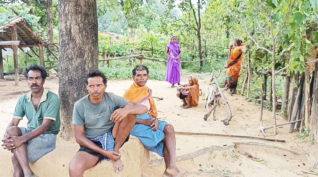 आजादी के बाद भी मूलभूत सुविधाओं के लिए तरस रहा गवारडांड