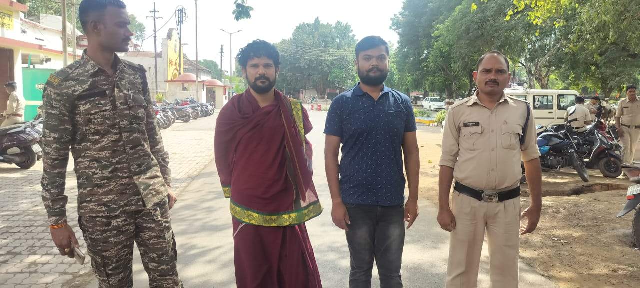 आदिवासी समाज के देवी-देवताओं का अपमान करने  वाले दो गिरफ्तार
