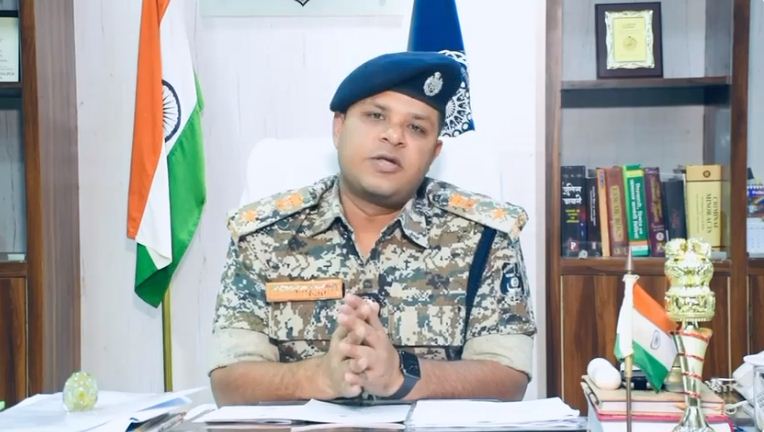 पुलिस भर्ती के नाम पर न दें पैसे..., बस्तर एसपी ने वीडियो से दिया संदेश