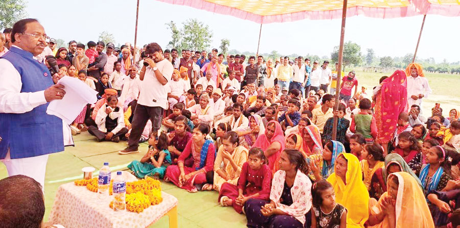 गोवर्धन पूजा, शामिल हुए मंत्री रामविचार नेताम गोवर्धन पूजा, शामिल हुए मंत्री रामविचार नेताम