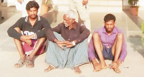 मां-बेटे से मारपीट, 3 गिरफ्तार