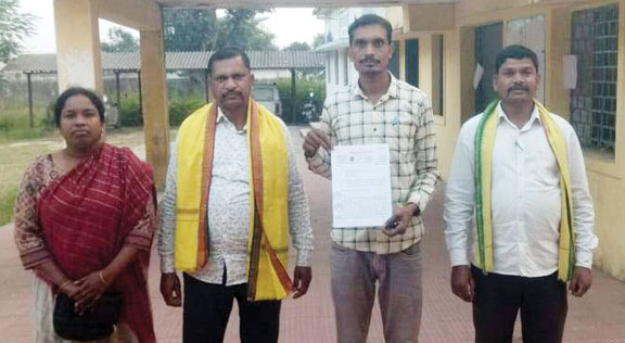 प्रतापपुर से चन्दौरा तक सडक़ निर्माण में अनियमितता का आरोप