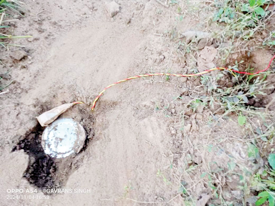 5 किलो का बम बरामद, किया निष्क्रिय