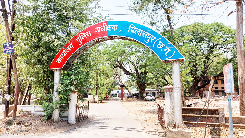 क्राइम कंट्रोल में विफल दो थानेदारों को लाइन अटैच किया एसपी ने क्राइम कंट्रोल में विफल दो थानेदारों को लाइन अटैच किया एसपी ने