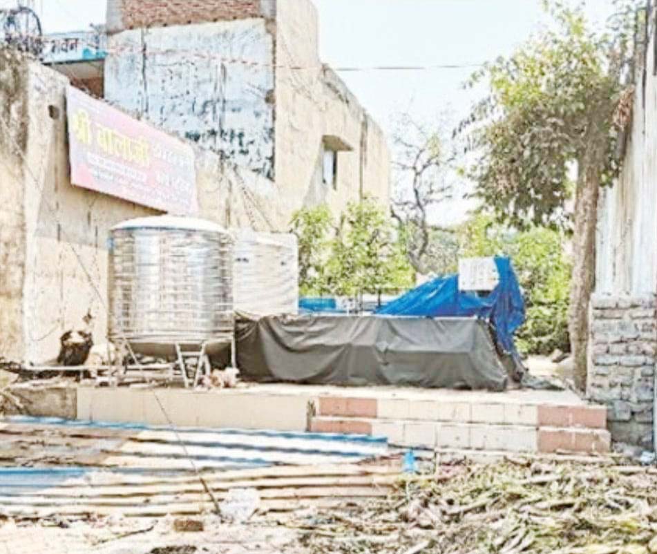 वाटर एटीएम खराब, फिल्टर पानी  के नाम पर नॉर्मल पानी 