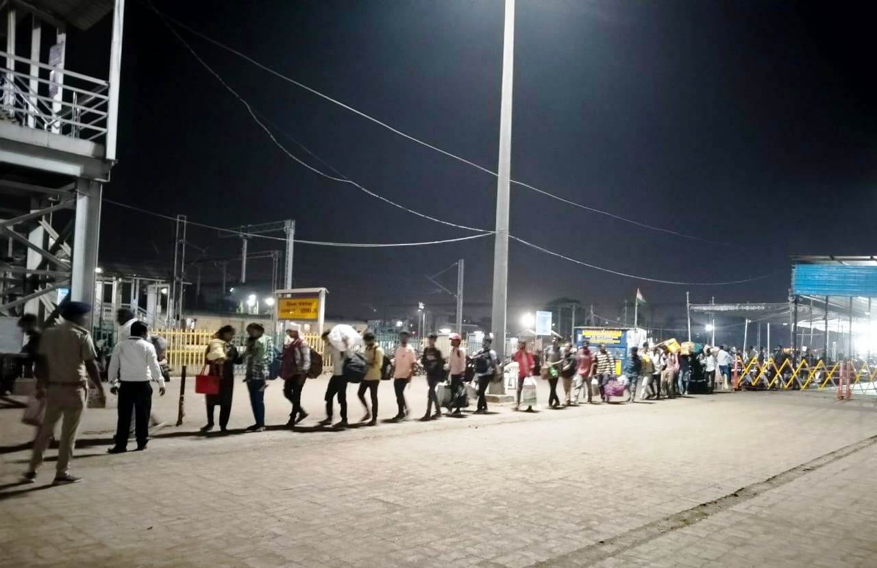 त्यौहारी मौसम के एक माह में 7.5 करोड़ यात्रियों ने किया रेल का सफर