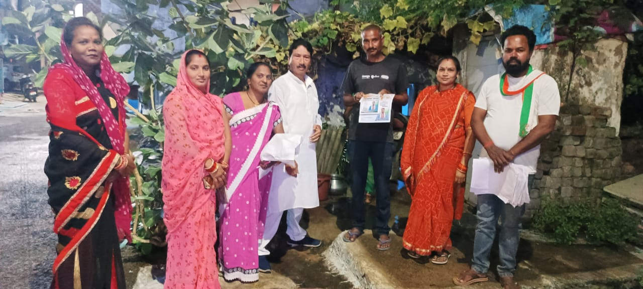 कांग्रेस प्रत्याशी आकाश शर्मा को वोट देने की अपील