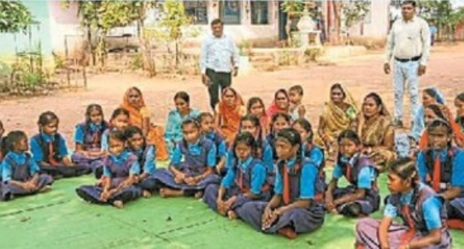 घठोली स्कूल में उन्मुखीकरण कार्यशाला  