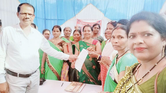 नियमितीकरण समेत कई मांगें, आंबा. कार्यकर्ता, सहायिका संघ ने किया प्रदर्शन