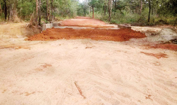 पीएमजीएसवाई के ठेकेदार ने पेटी कांट्रेक्टर का रोका भुगतान 