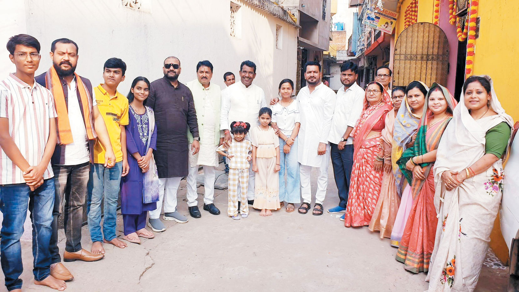 रायपुर दक्षिण में राजिम विधायक रोहित साहू ने किया सघन जनसंपर्क रायपुर दक्षिण में राजिम विधायक रोहित साहू ने किया सघन जनसंपर्क