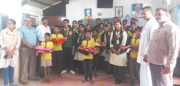 दिव्यांग बच्चों ने चाचा नेहरू को किया याद दिव्यांग बच्चों ने चाचा नेहरू को किया याद