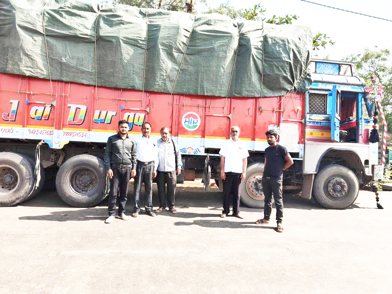 314 क्विंटल धान का अवैध परिवहन करते ट्रक जब्त