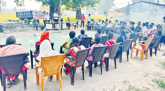 भगवान बिरसामुंडा जयंती पर गुड्डीपाल में विशेष ग्राम सभा