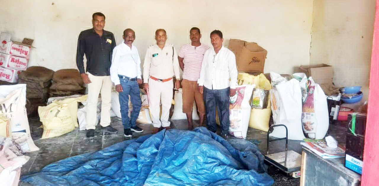 मंडी सचिव ने पकड़ा 20 क्विंटल अवैध धान भंडारण