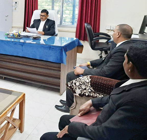अण्डर ट्रायल रिव्यू कमेटी के संबंध में न्याय रक्षक संग मासिक बैठक अण्डर ट्रायल रिव्यू कमेटी के संबंध में न्याय रक्षक संग मासिक बैठक