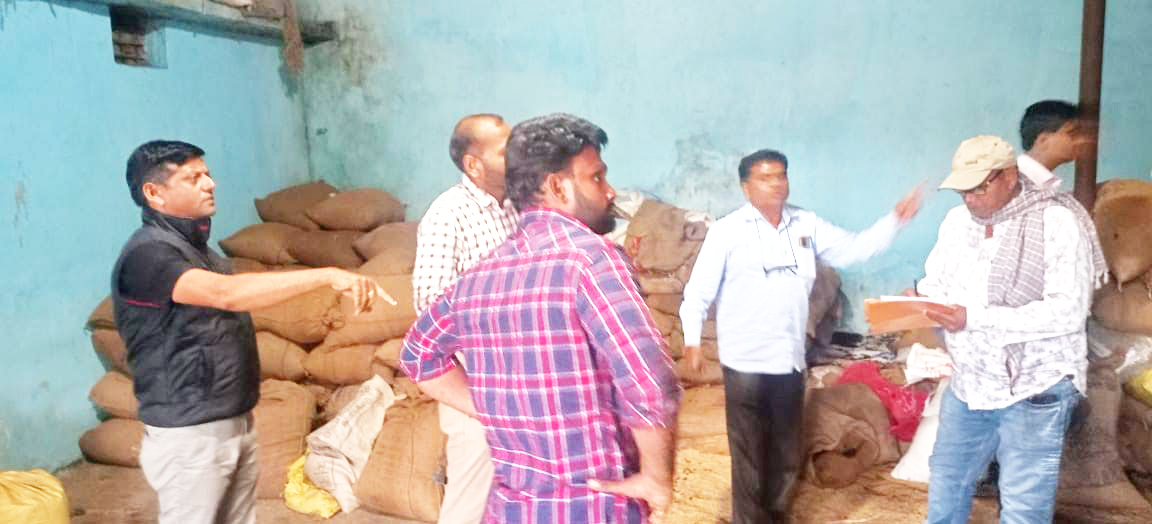 एसडीएम ने किया 518 क्विंटल अवैध धान जब्त