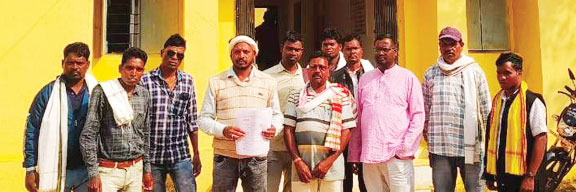 कम्पनी व विक्रेता के खिलाफ किसानों का धरना 25 को कम्पनी व विक्रेता के खिलाफ किसानों का धरना 25 को