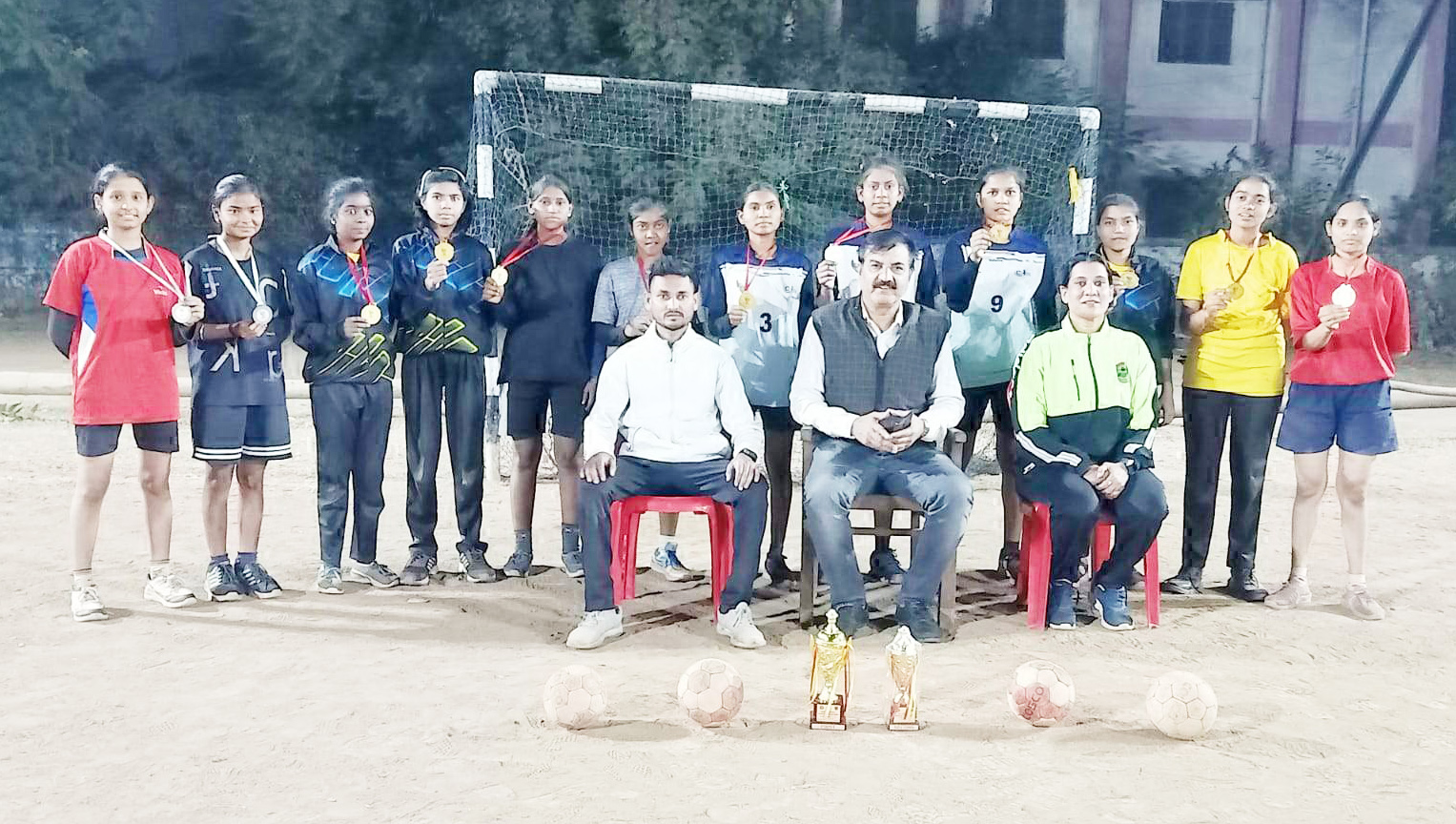 हैंडबॉल स्पर्धा में राजनांदगांव जिला -क्लब टीम का दबदबा हैंडबॉल स्पर्धा में राजनांदगांव जिला -क्लब टीम का दबदबा