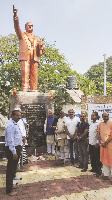 अरुण वोरा ने डॉ. अंबेडकर  को दी श्रद्धांजलि