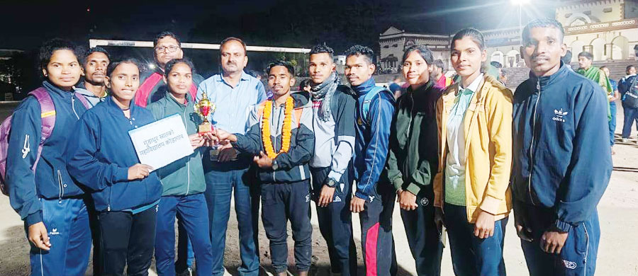 एथलेटिक्स सेक्टर प्रतियोगिता में गुंडाधुर महाविद्यालय ओवरऑल उपविजेता