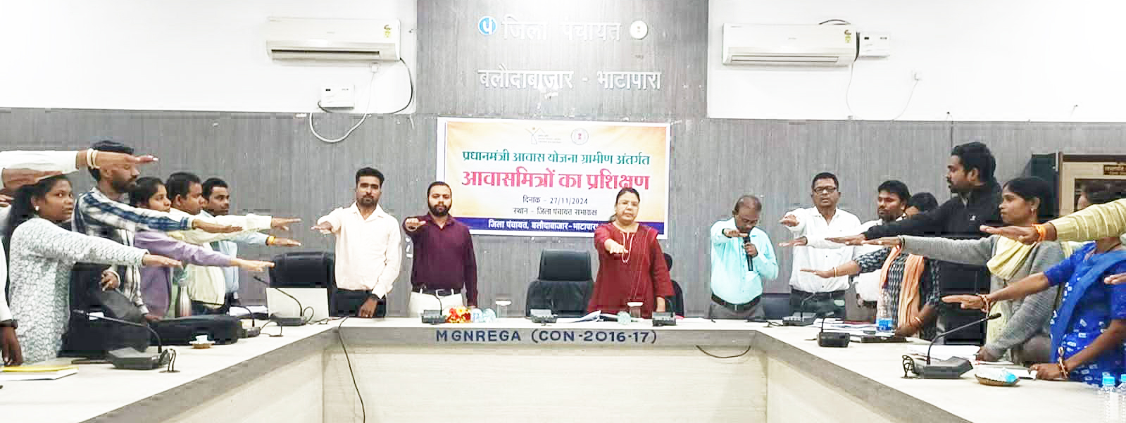 बाल विवाह मुक्त बलौदाबाजार अभियान शुरू आवास मित्रों ने लिया शपथ