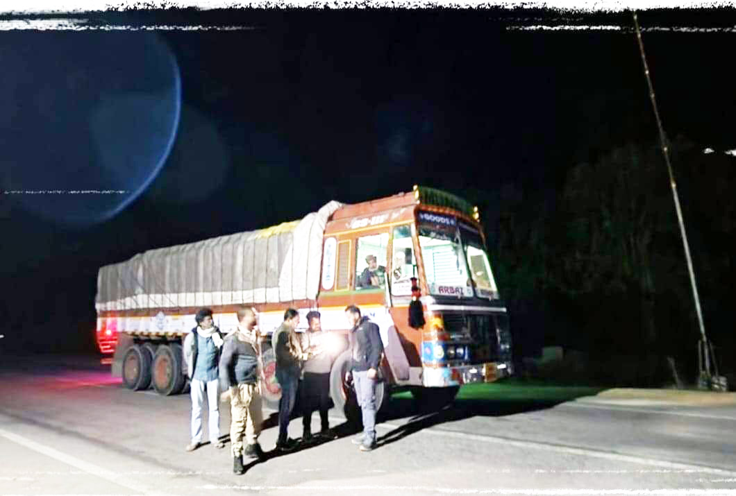 296 क्विंटल अवैध धान जब्त 296 क्विंटल अवैध धान जब्त