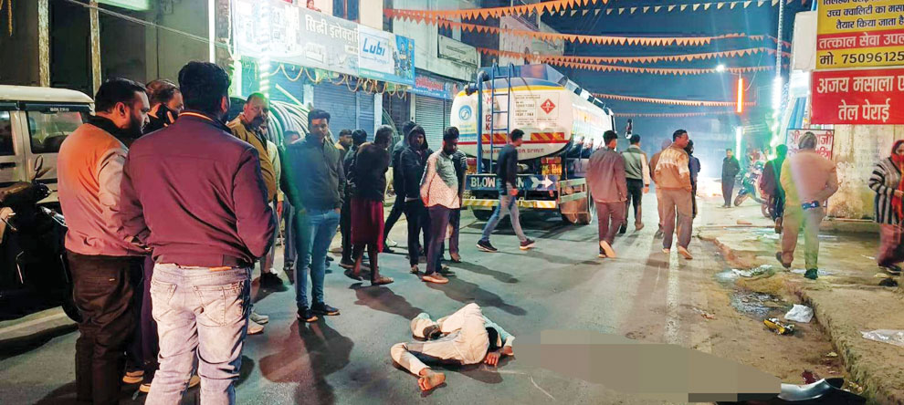   सडक़ हादसे में बाइक  सवार युवक की मौत