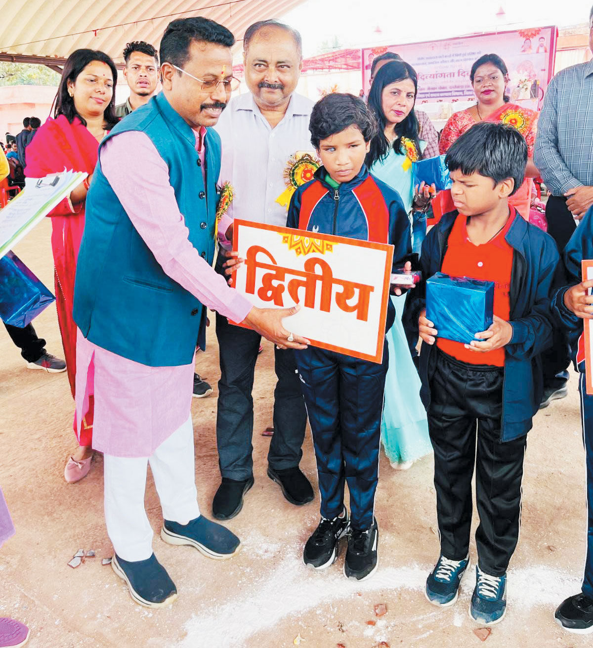 दिव्यांग बच्चों की कला अद्भुत- विधायक