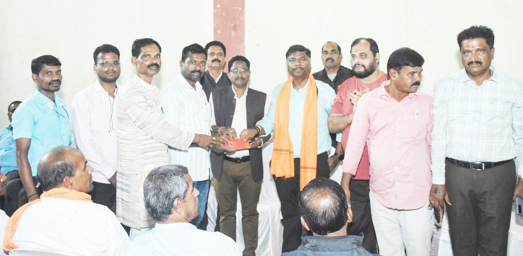 भानपुरी भाजपा मंडल में लोस चुनाव में बेसोली बूथ को  प्रथम पुरस्कार