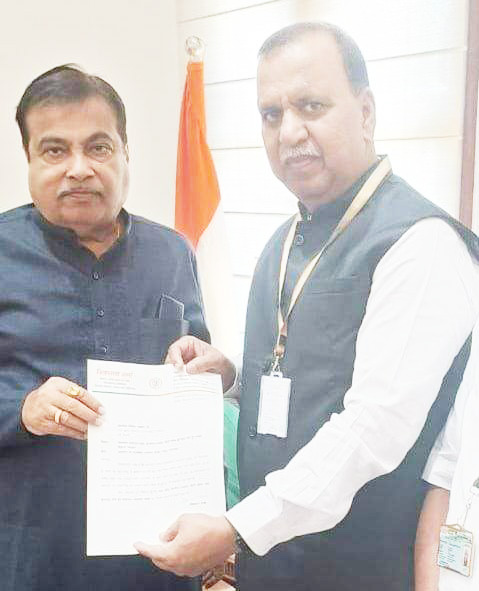 भाजपा उपाध्यक्ष ने केंद्रीय मंत्री गडकरी से की मुलाकात