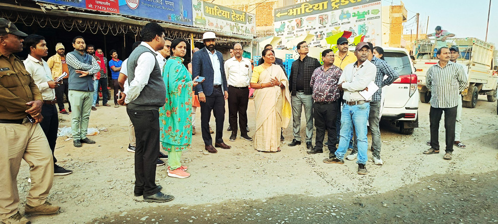 थोक मार्केट के दुकानों की नीलामी प्रक्रिया जल्द शुरू करने दिए निर्देश