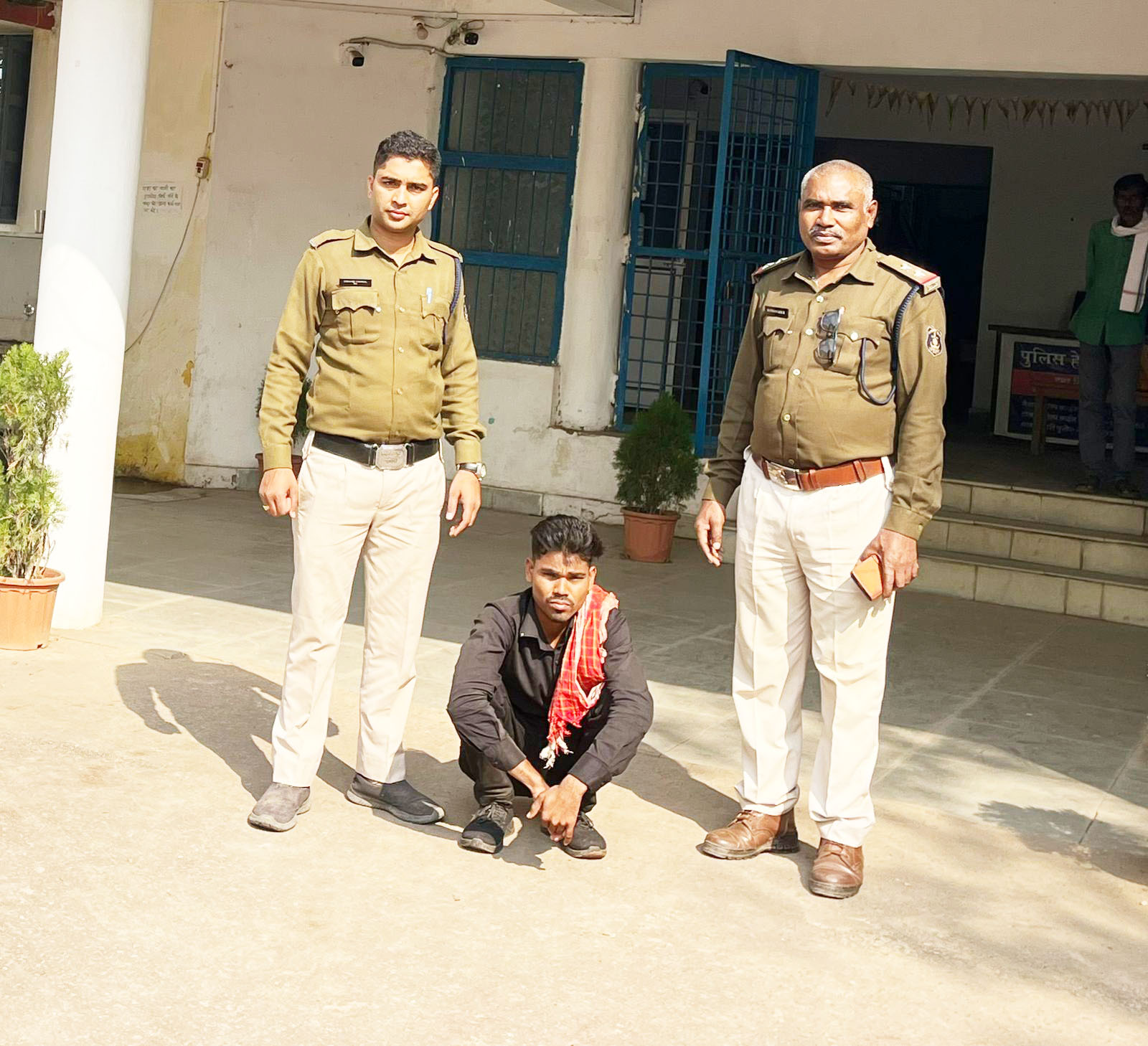 छेडख़ानी का आरोपी गिरफ्तार छेडख़ानी का आरोपी गिरफ्तार