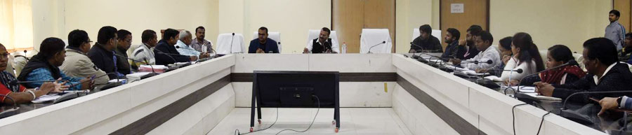 कलेक्टर ने समर्थन मूल्य पर धान खरीदी की प्रगति पर ली समीक्षा