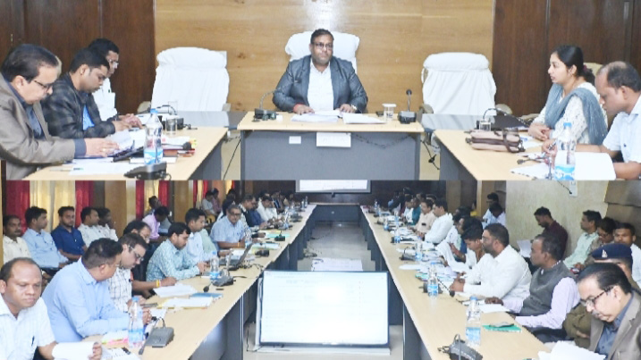 बुजुर्गों का बनाए आयुष्मान वय वंदना कार्ड बुजुर्गों का बनाए आयुष्मान वय वंदना कार्ड