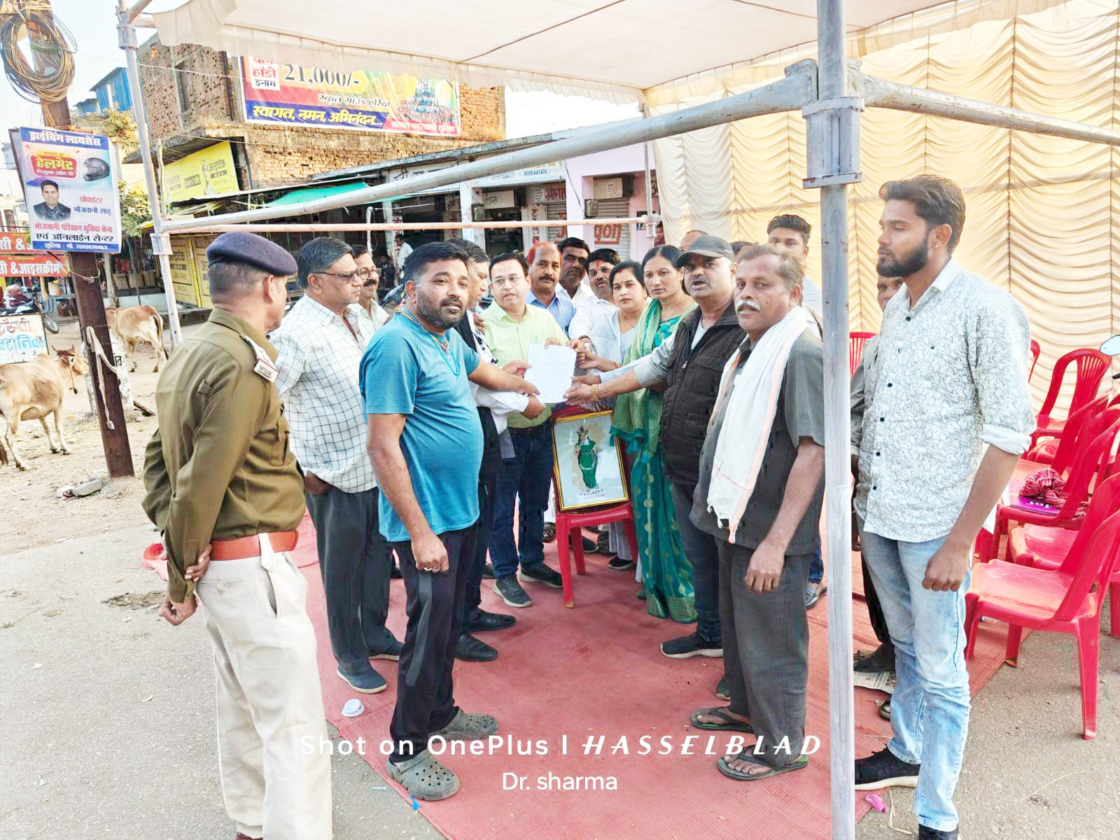 सरकार की गलत नीतियों से किसान परेशान सरकार की गलत नीतियों से किसान परेशान
