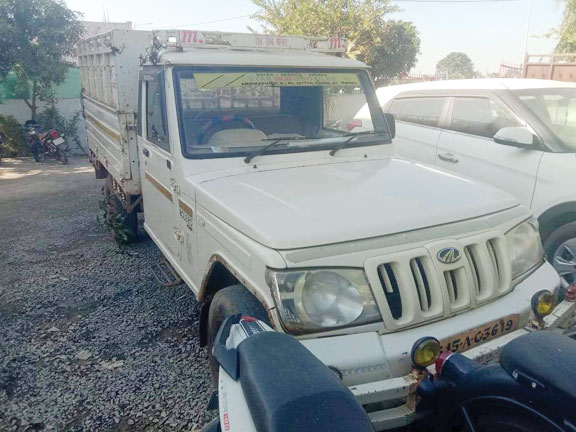 हाईवा की ठोकर से युवक की मौत,कई घायल