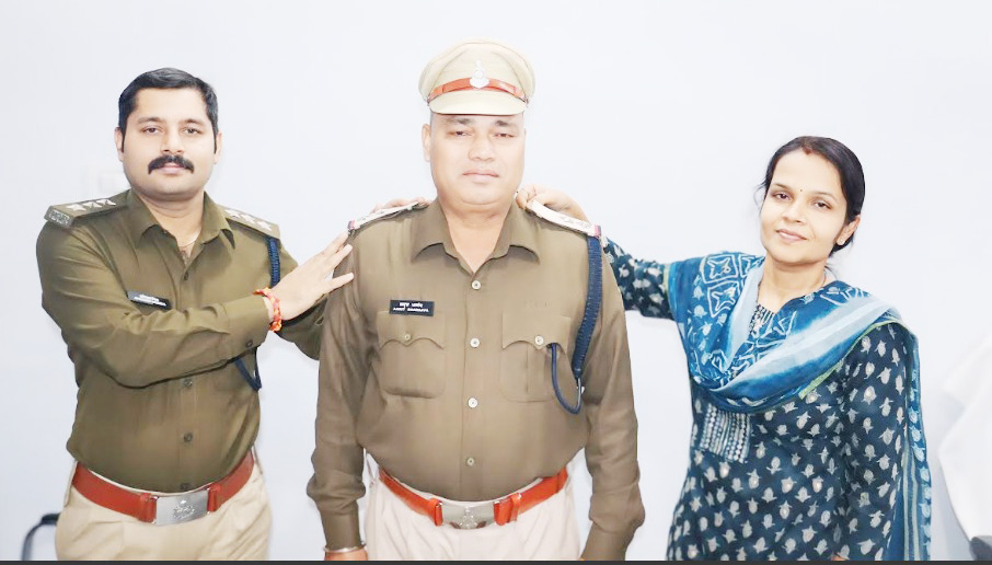 पदोन्नति पर दी बधाई